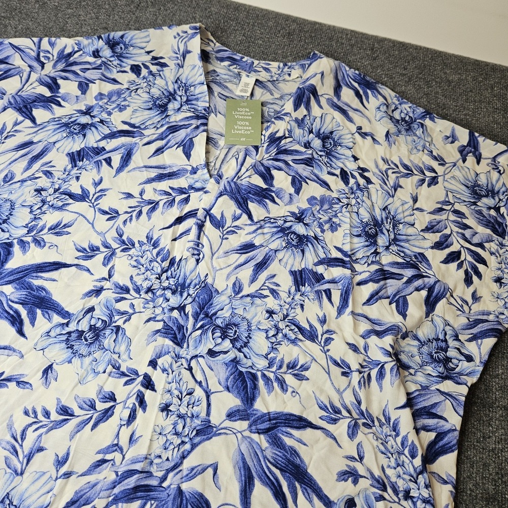 NWT H M Swim‎ Cover Up Blue Floral Delft Size Medium Large Vneck Resort Poolside